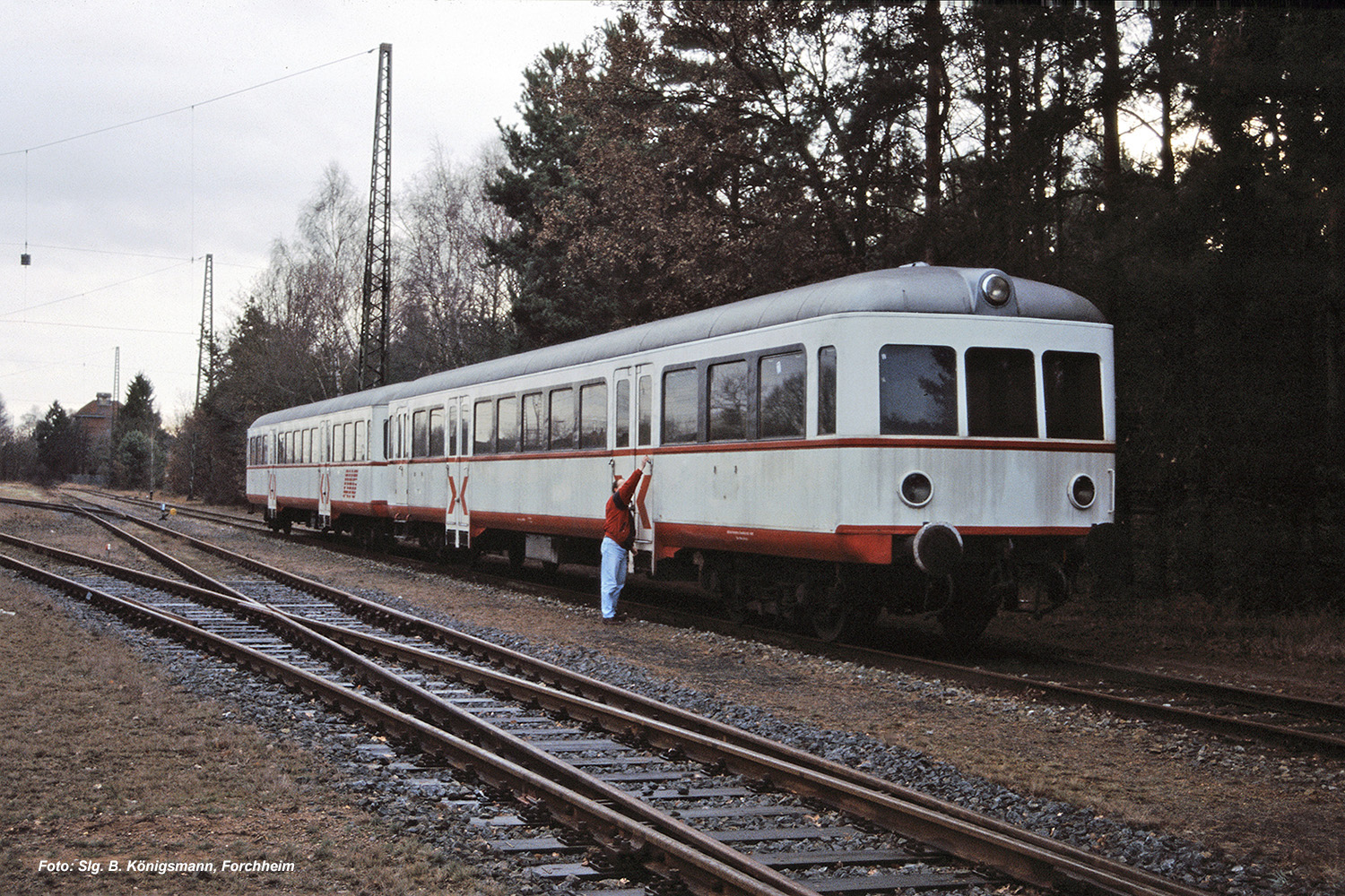 Überführung der beiden Albtalbahnwagen 476 und 478 nach Hoya